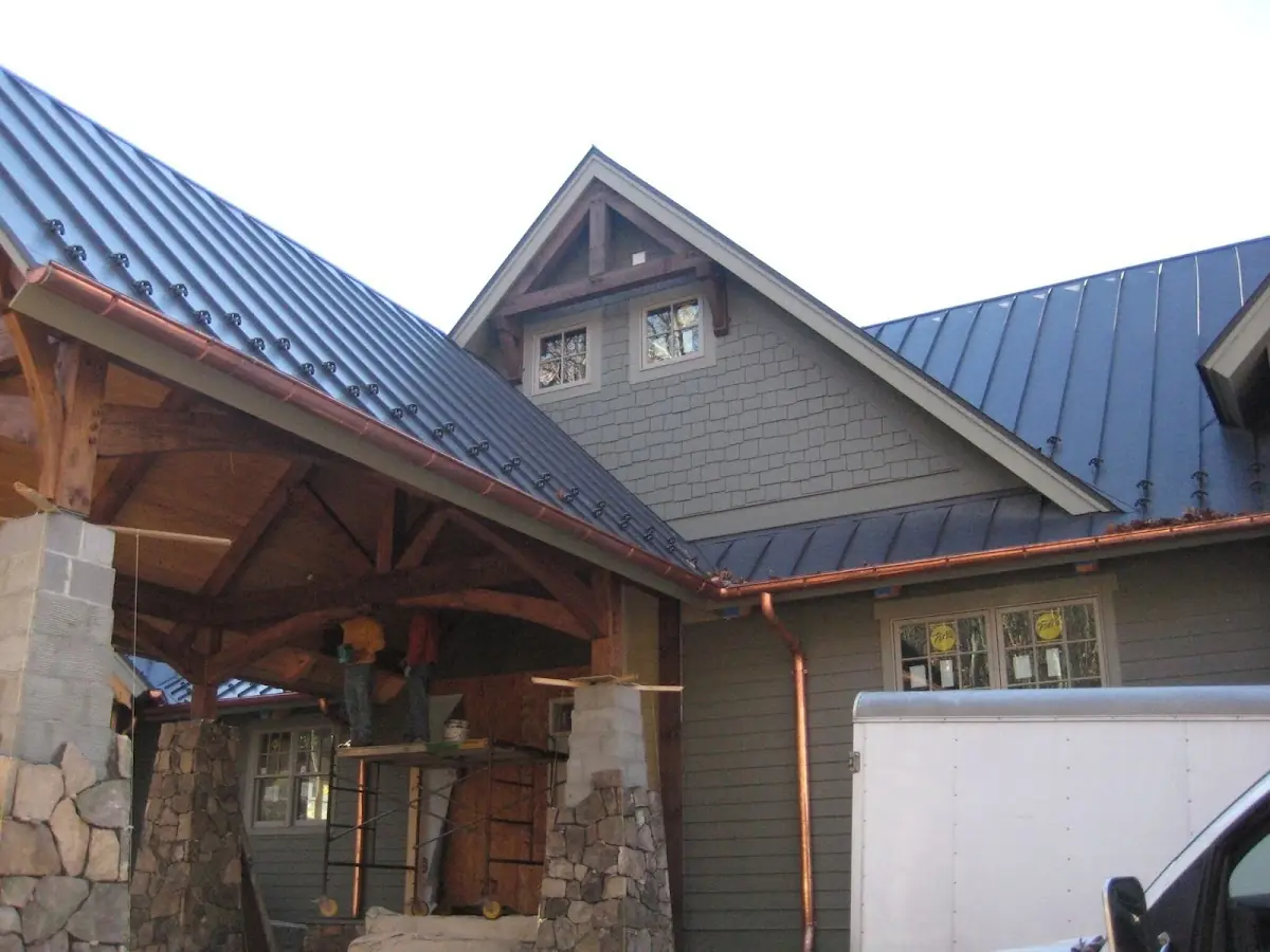 Craftsman Roofing team delivering quality roofing work in Windale Farms